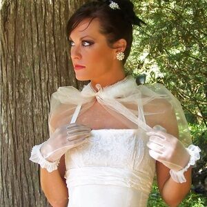 Elegant Handcrafted English Tulle Shoulder Wrap with Vtg neck collar